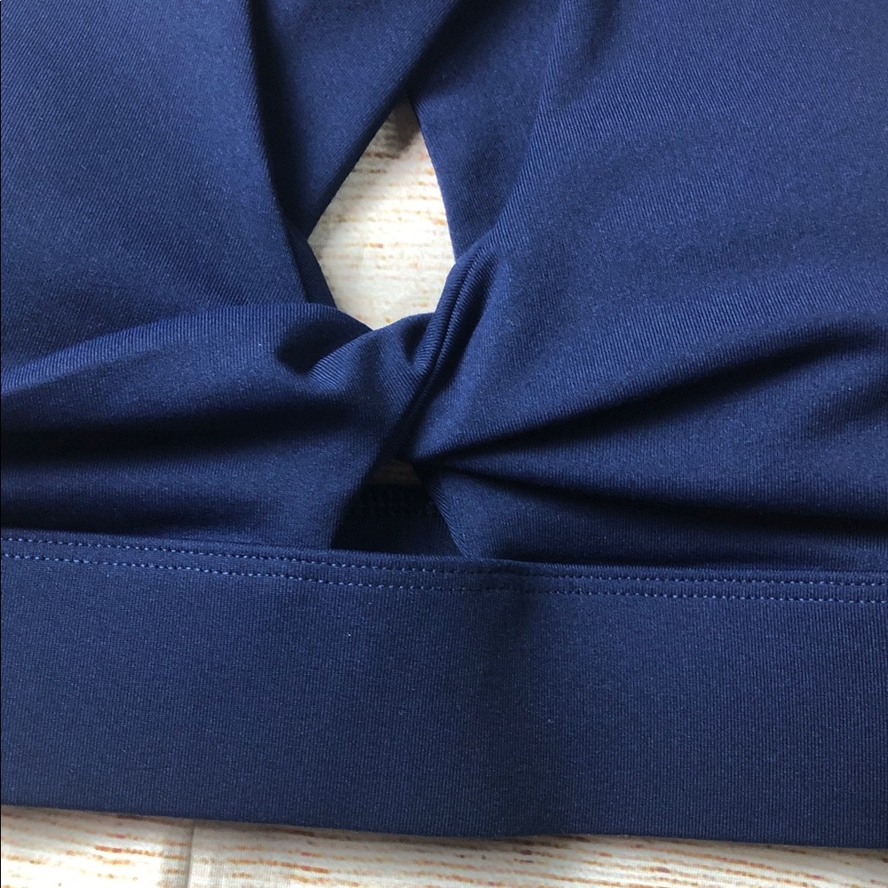 Fabletics Navy Blue Oasis Twist Sports Bra - Picture 2 of 6